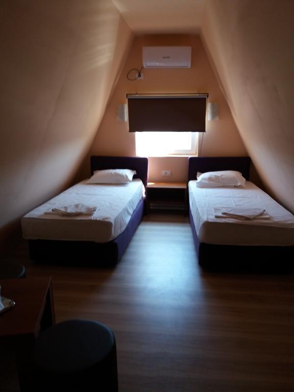 ホテル Casa Dalena コスティネシュティ エクステリア 写真