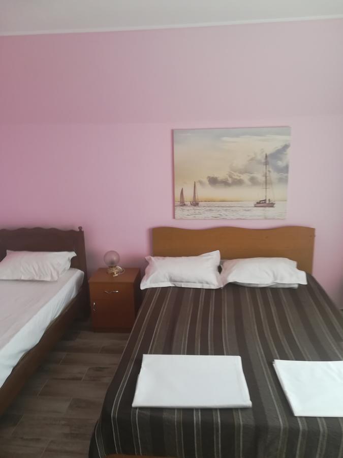 ホテル Casa Dalena コスティネシュティ エクステリア 写真