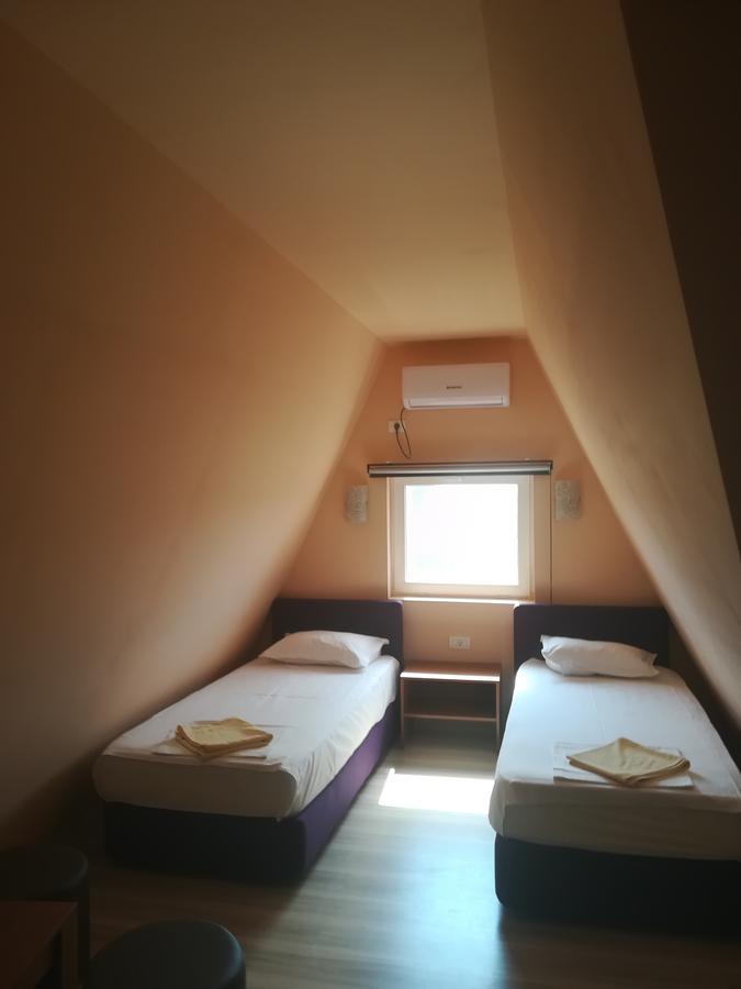 ホテル Casa Dalena コスティネシュティ エクステリア 写真